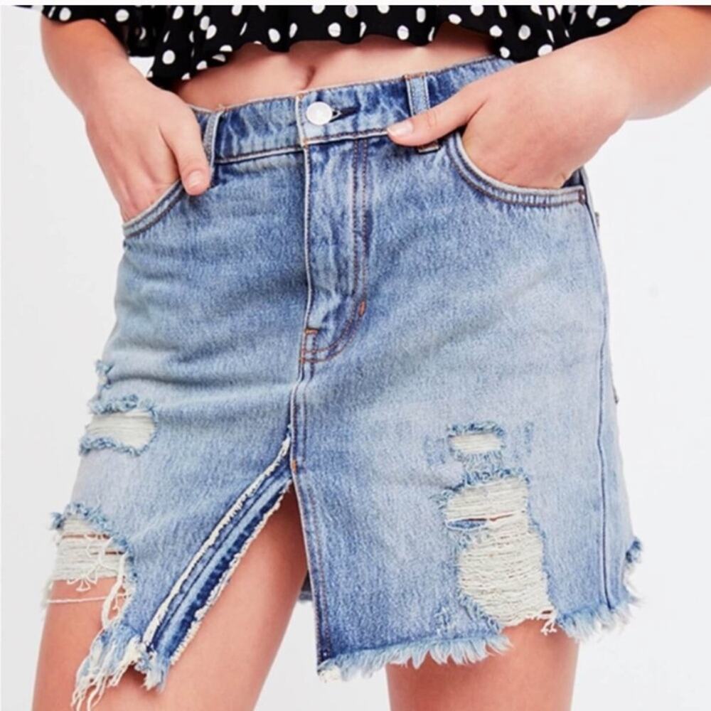 FREE PEOPLE denim asymmetrical distressed skirt 25